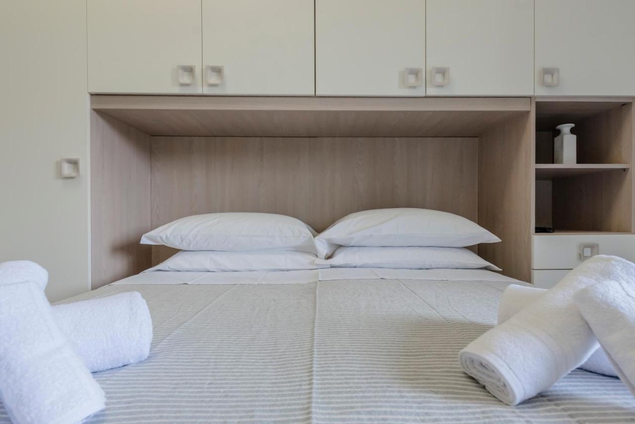 Apartamento Residenza Eres Eur Roma Exterior foto
